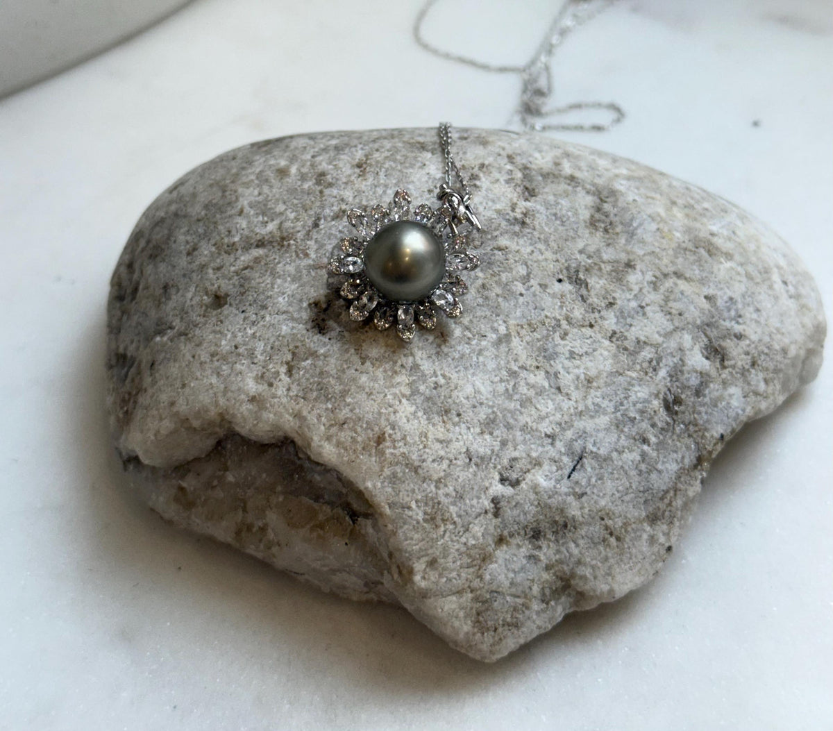 10.4mm Tahitian platinum ocean pearl Floral pendant: Extreme luster mirrored, S925 silver pendant chain set. gift for her