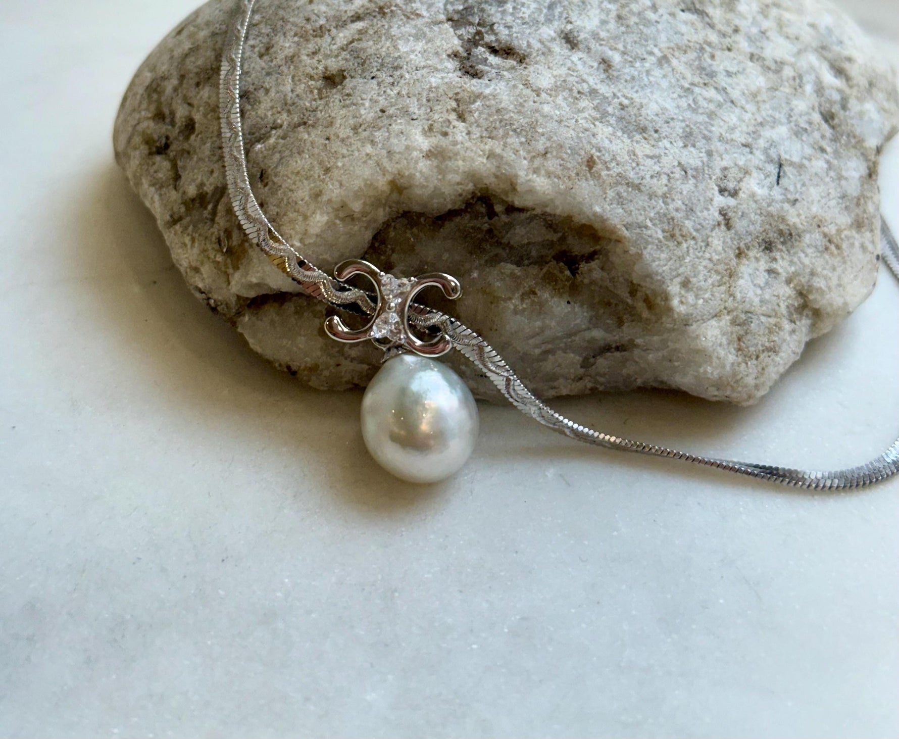 12.7mm Australian Ocean white Pearl  Pendant Necklace Set: Extreme luster mirrored, S925 silver Chain Set. daily wear white Pearl necklace