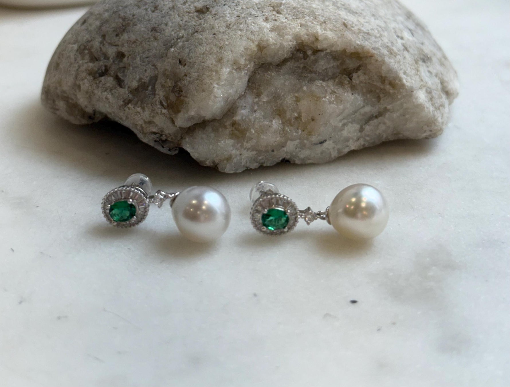 9.8mm Australian ocean Saltwater white Pearls Earrings: Extreme luster mirrored, 3cm high, S925 silver Vintagd earrings. Pearl Jewelry Idea.