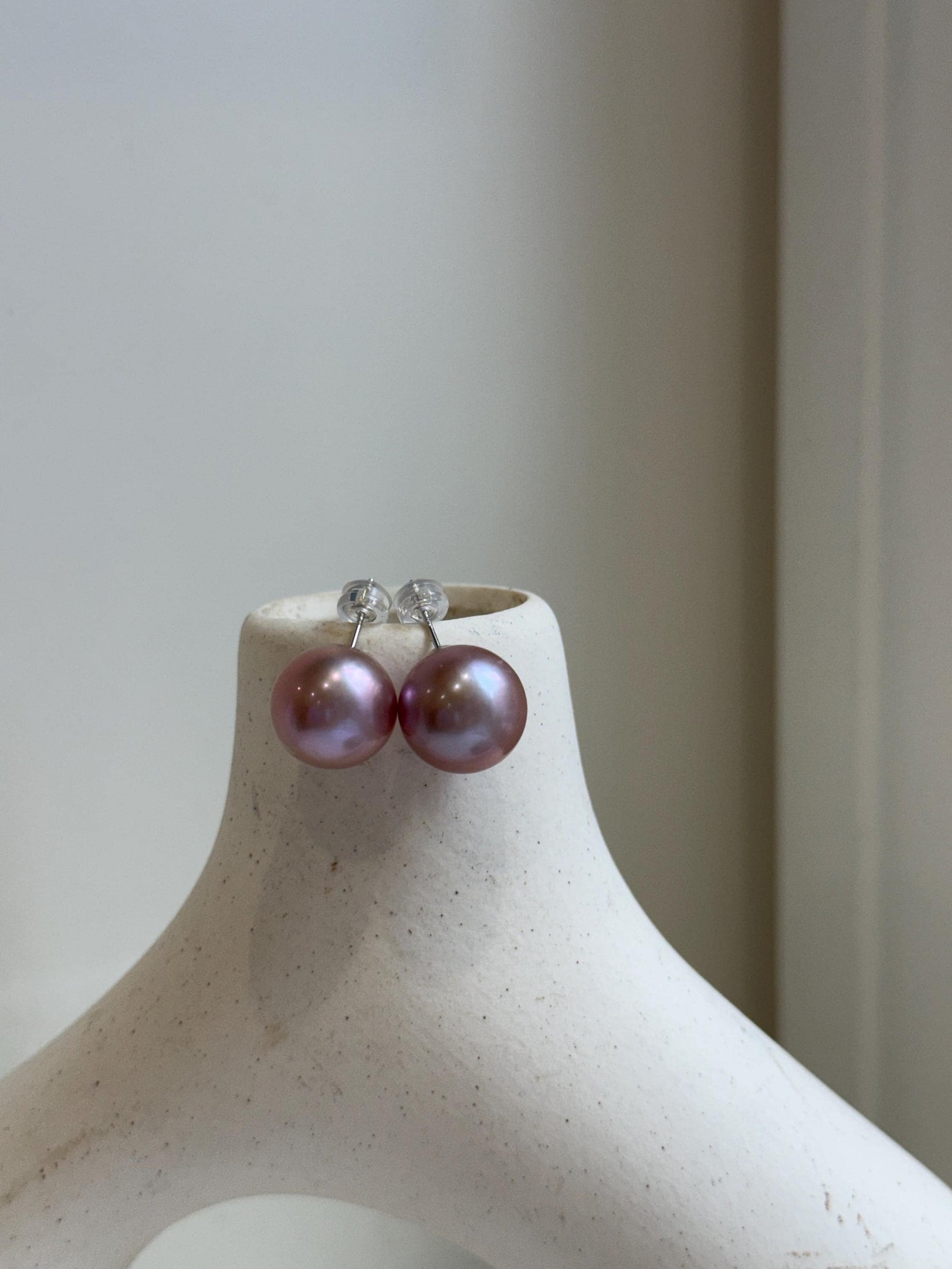 Elly’s 13.1mm Rose Mauve Edison Pearls Earrings Studs: Extreme luster Mirrored, S925 silver earrings studs. Pearl jewelry.