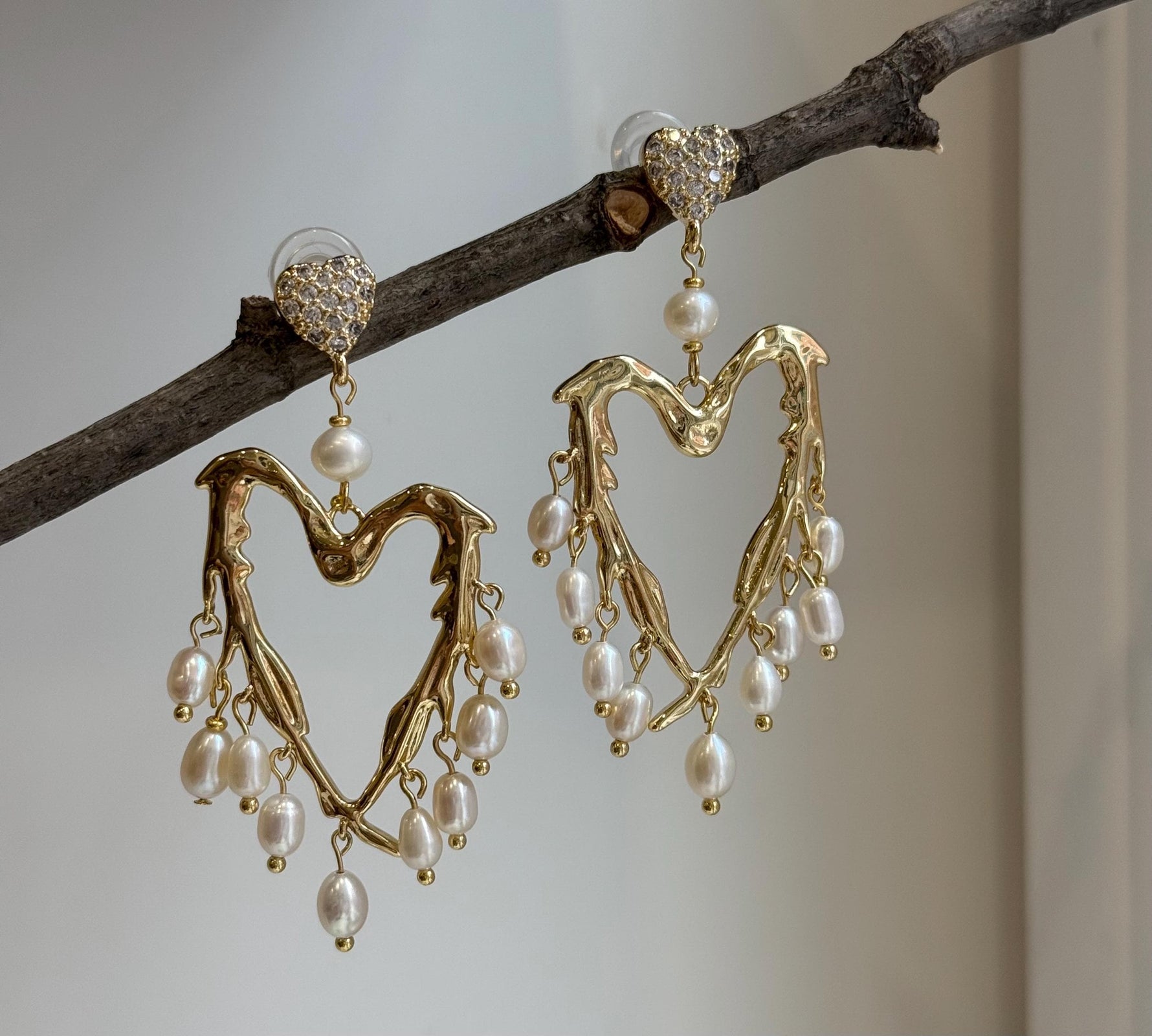 20pcs White Pearls Earrings Chandeliers: Extreme luster pearls, 4.2-5.6mm, Boho earrings. Pearl Jewelry Idea