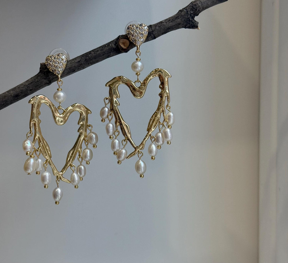 20pcs White Pearls Earrings Chandeliers: Extreme luster pearls, 4.2-5.6mm, Boho earrings. Pearl Jewelry Idea