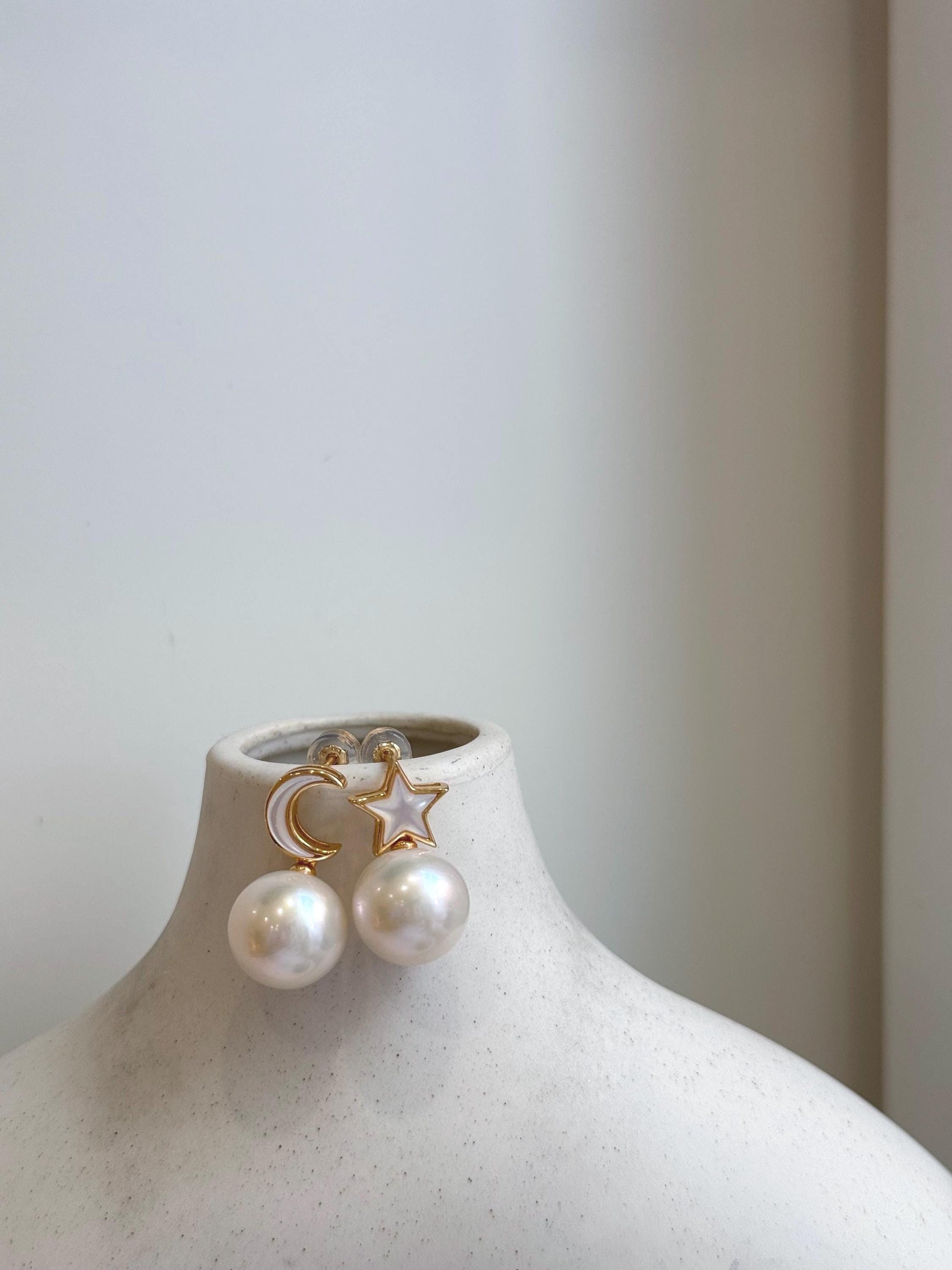 Elly’s 12.2mm Edison white Pearls Star Moon Earrings: Extreme luster Mirrored, 2.2cm high, S925 silver earrings.