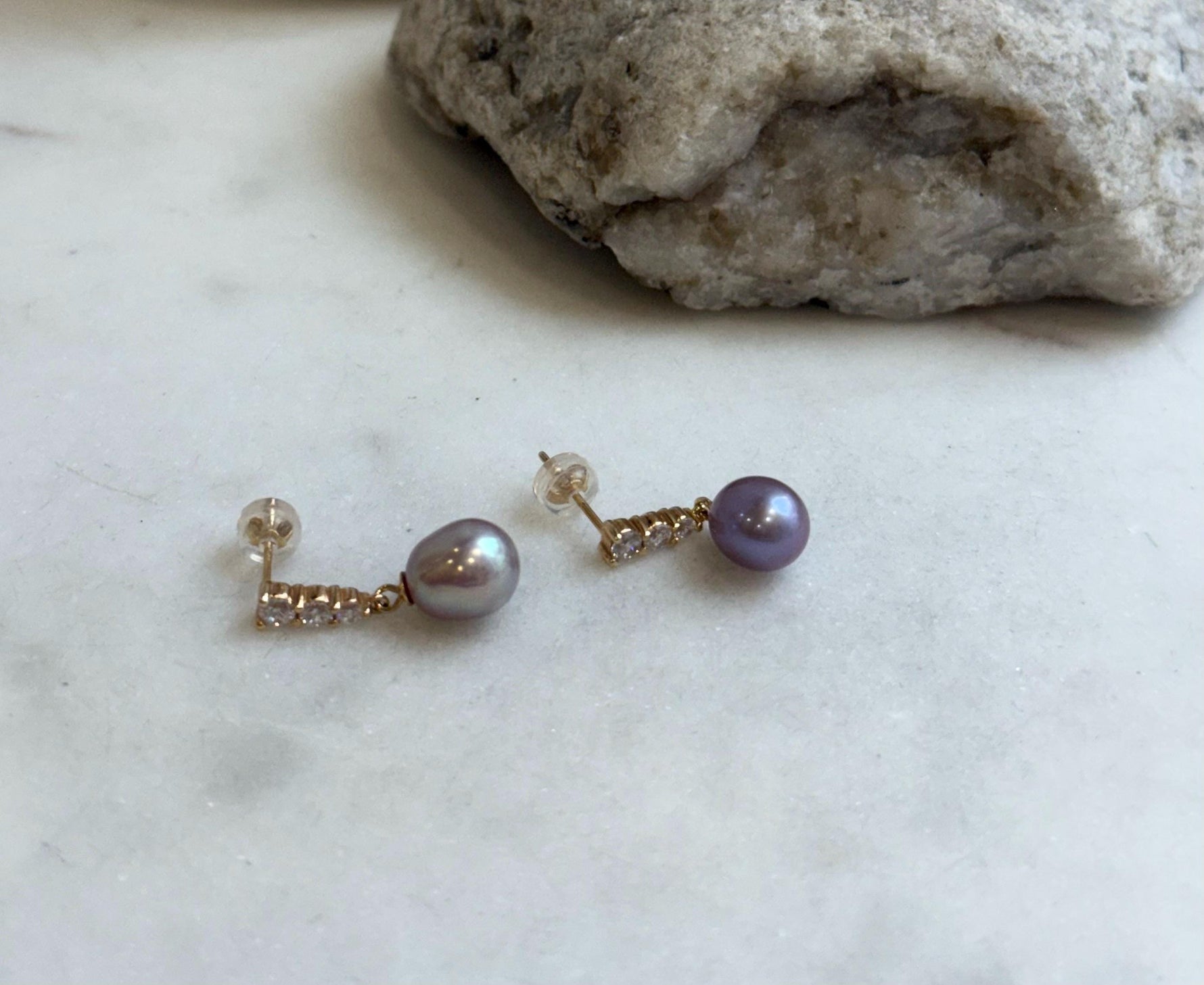 7.9mm Freshwater pearls Earrings: Extreme luster mirrored, Metallic rose lavender, 2.2cm high, S925 silver earrings.Pearl Jewelry Idea.