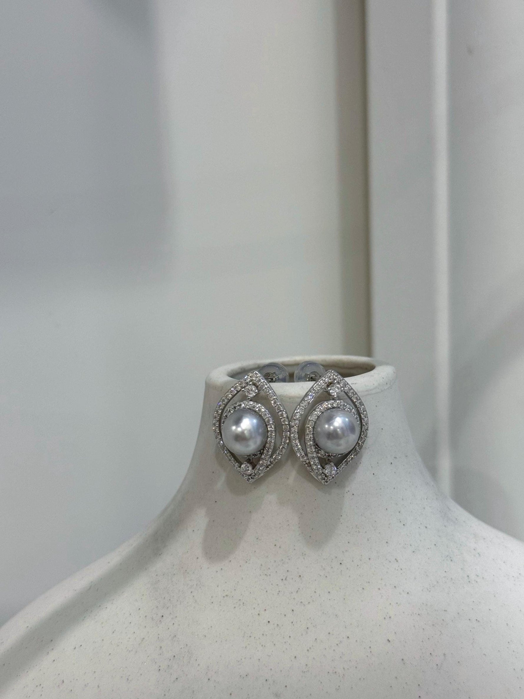 7.5mm Akoya ocean Blue silver pearls earings: Extreme luster mirrored, 1.4x1.9cm, s925 silver earrings. Pearl jewelry idea.gift for her office earrings