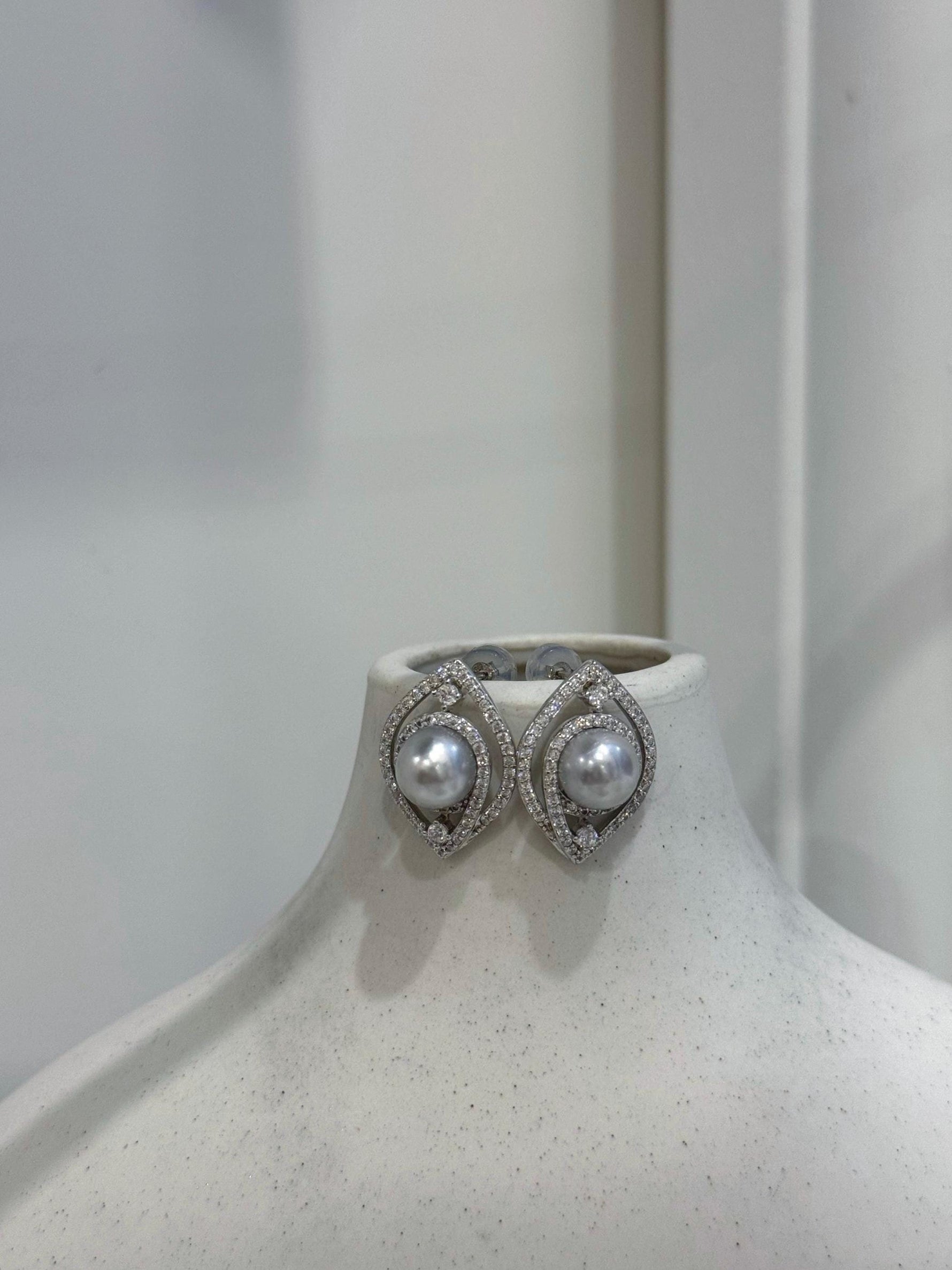 7.5mm Akoya ocean Blue silver pearls earings: Extreme luster mirrored, 1.4x1.9cm, s925 silver earrings. Pearl jewelry idea.