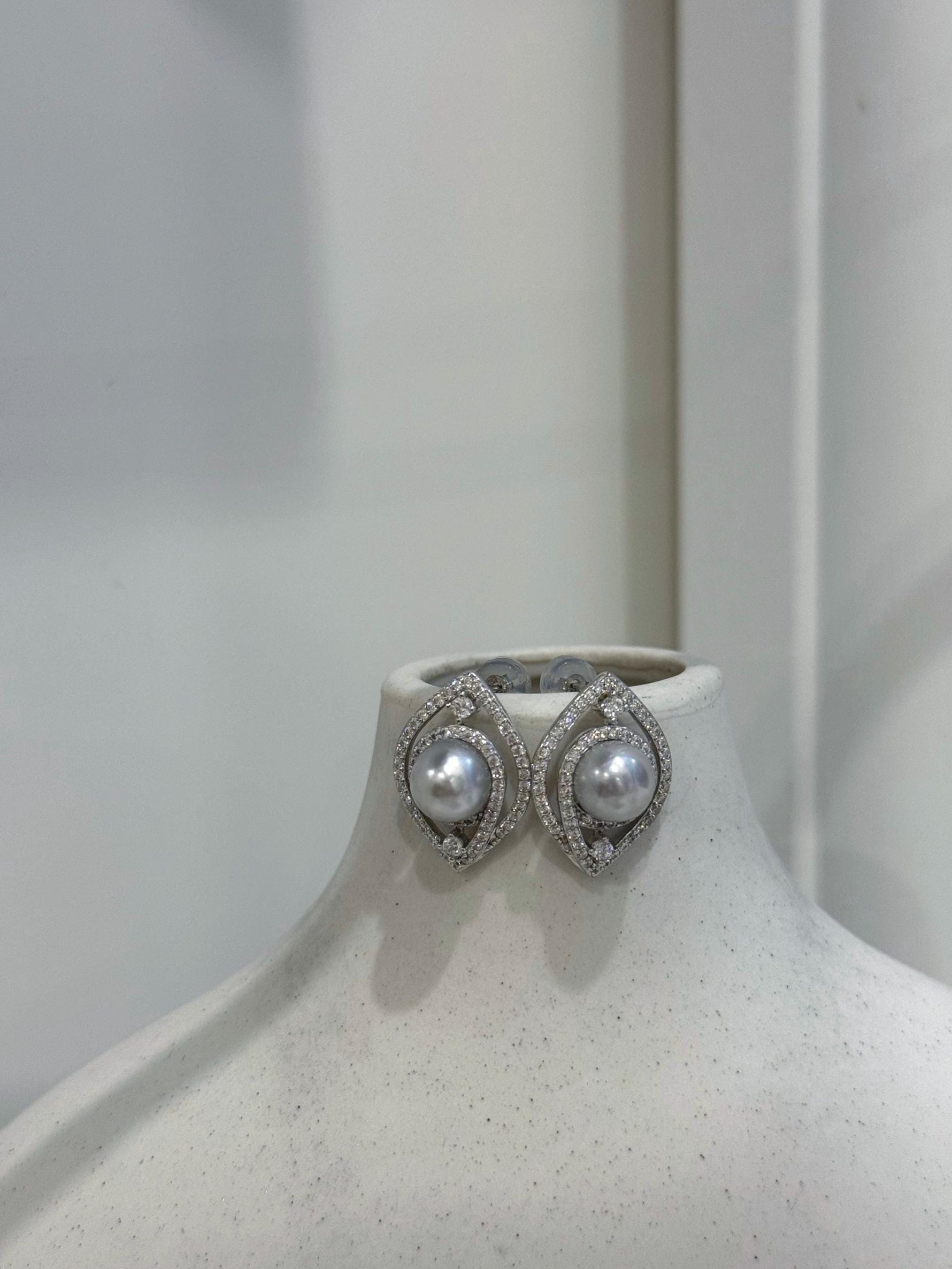 7.5mm Akoya ocean Blue silver pearls earings: Extreme luster mirrored, 1.4x1.9cm, s925 silver earrings. Pearl jewelry idea.