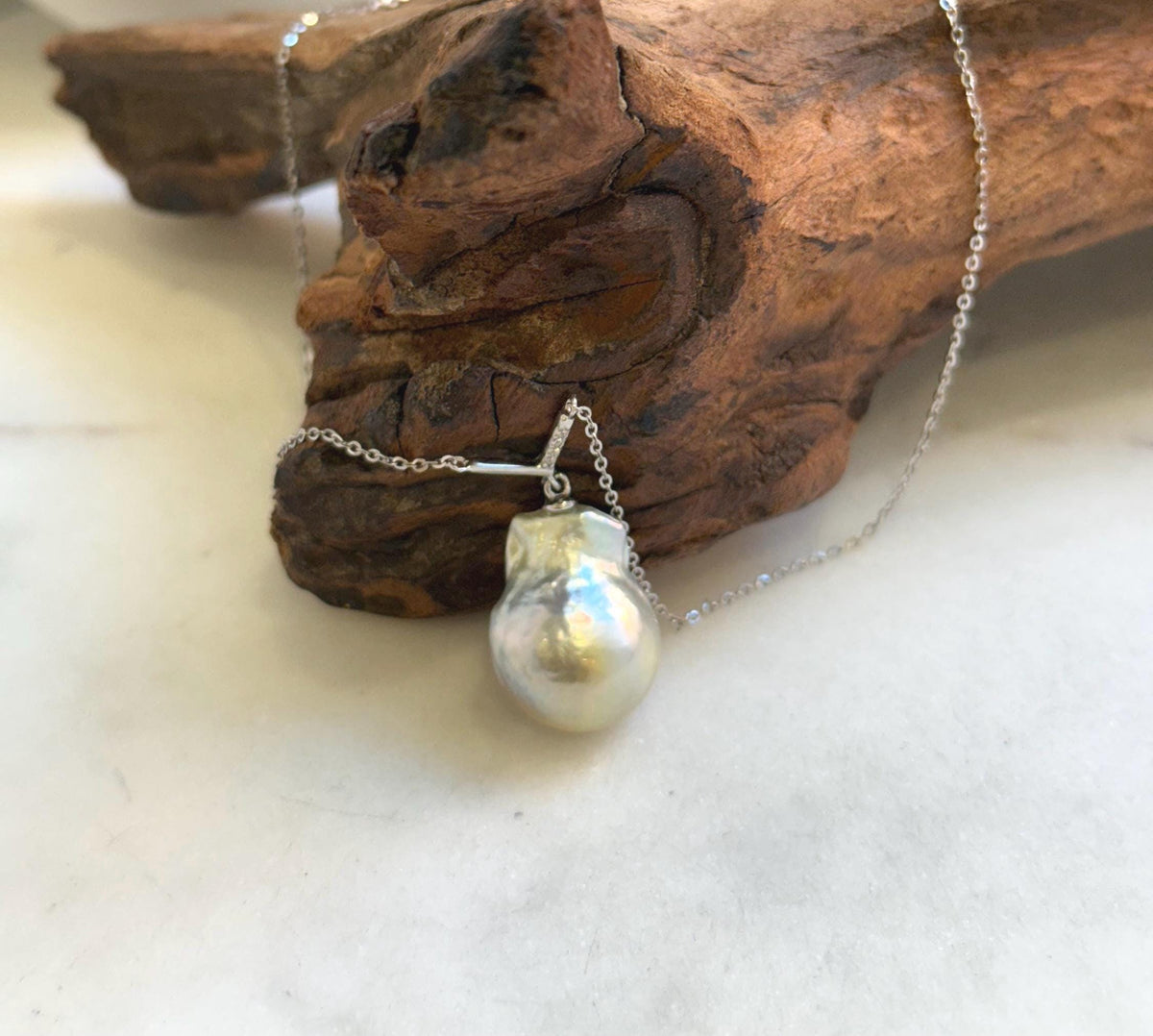 South sea golden baroque Pearl pendant: Extreme luster mirrored, silver golden pearl, 14.7x19.5mm, S925 silver cool pendant chain set.