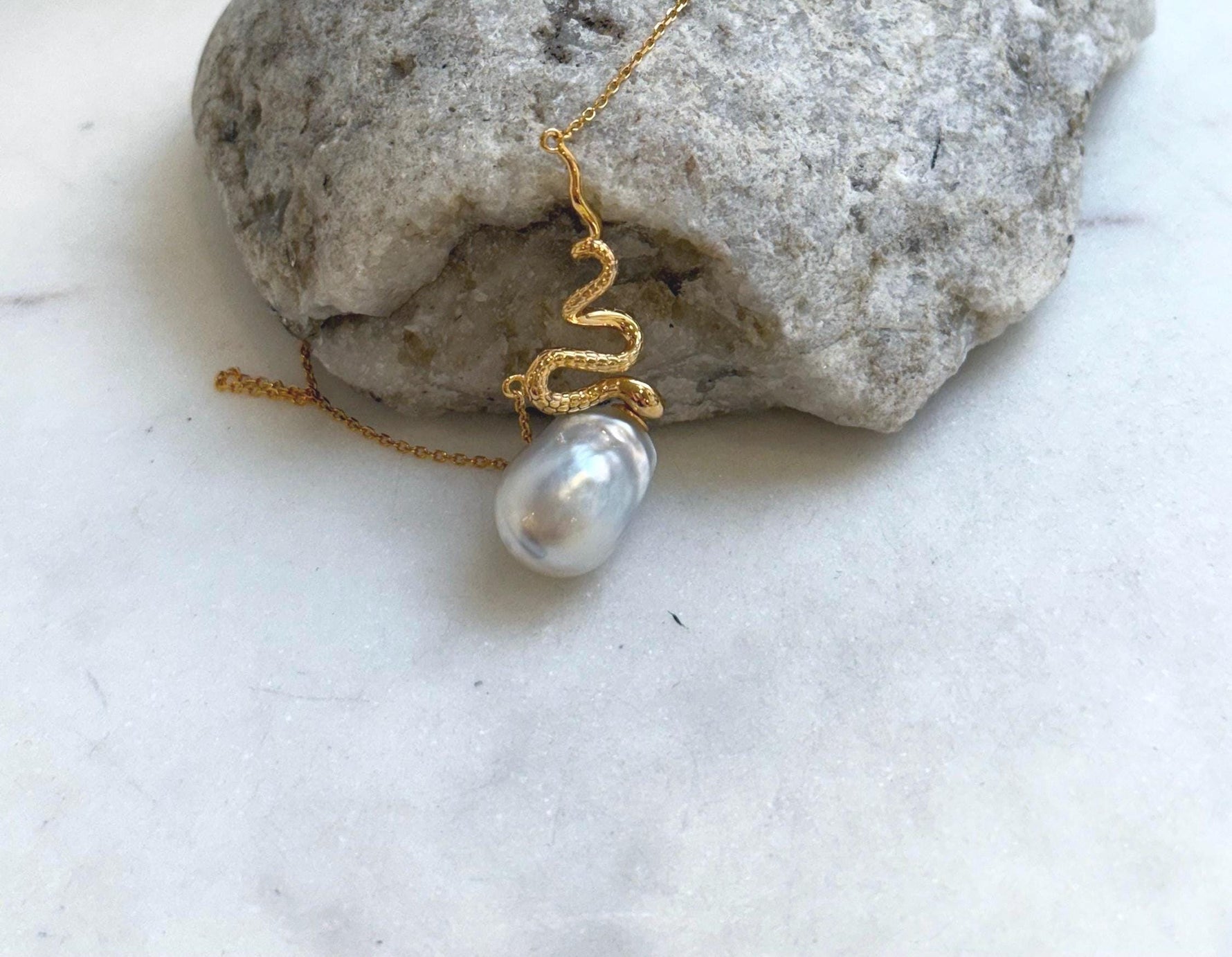 12.1x15.8mm Australian Ocean white Pearl  Snake Pendant Necklace Set: Extreme luster mirrored, S925 silver Chain Set. Pearl Jewelry Idea. white pearl pendant
