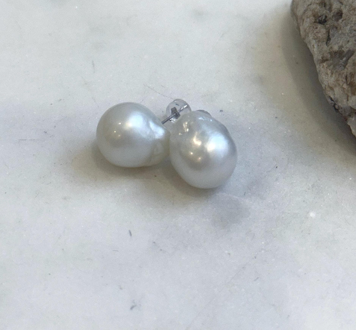 Elly’s Australian white baroque ocean Pearls minimalist earrings studs: Extreme luster, To 16.9mm, s925 silver earrings Studs.