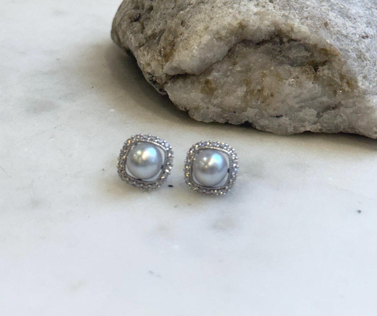 Elly’s 7.7mm Akoya ocean Blue silver pearls earings: Extreme luster mirrored, 1.2x1.2cm, s925 silver earrings. Pearl jewelry idea.