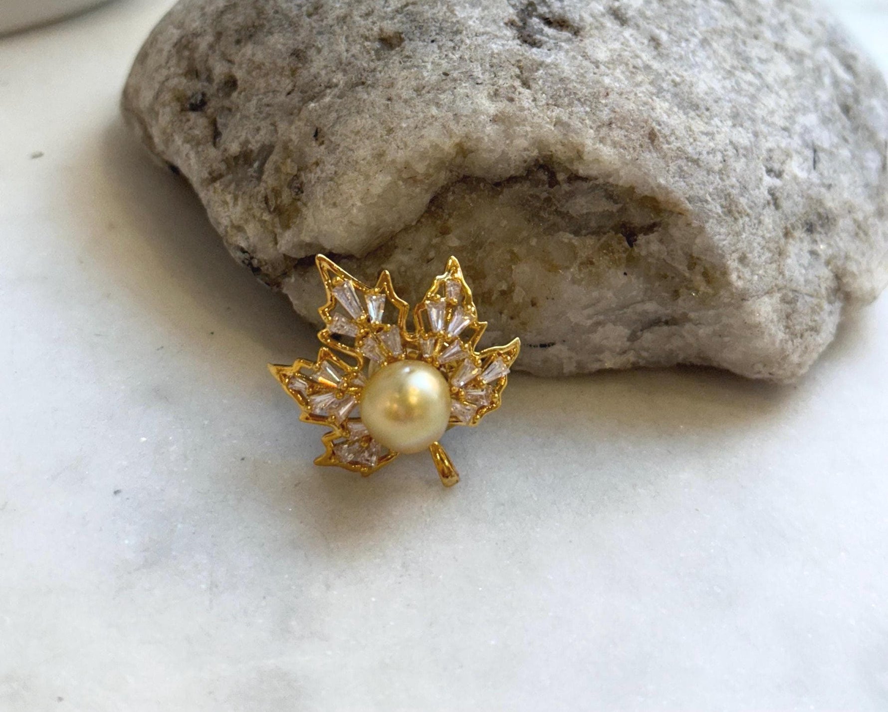Elly’s South sea golden pearl Maple Leaf Small brooch: Extreme luster mirrored, 9mm, ultra gold pearl 2x2.1cm. Pearl jewelry idea, office small brooch