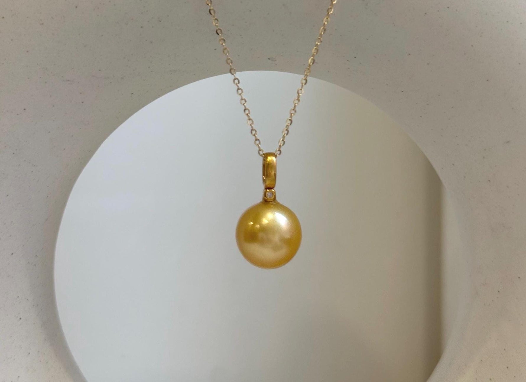 Elly’s Au750 18K Gold 11.4mm South Sea Deep Golden Ocean Pearl Pendant: Extreme luster mirrored, real gold pendant with diamond 0.01ct.  gift for her daily wear