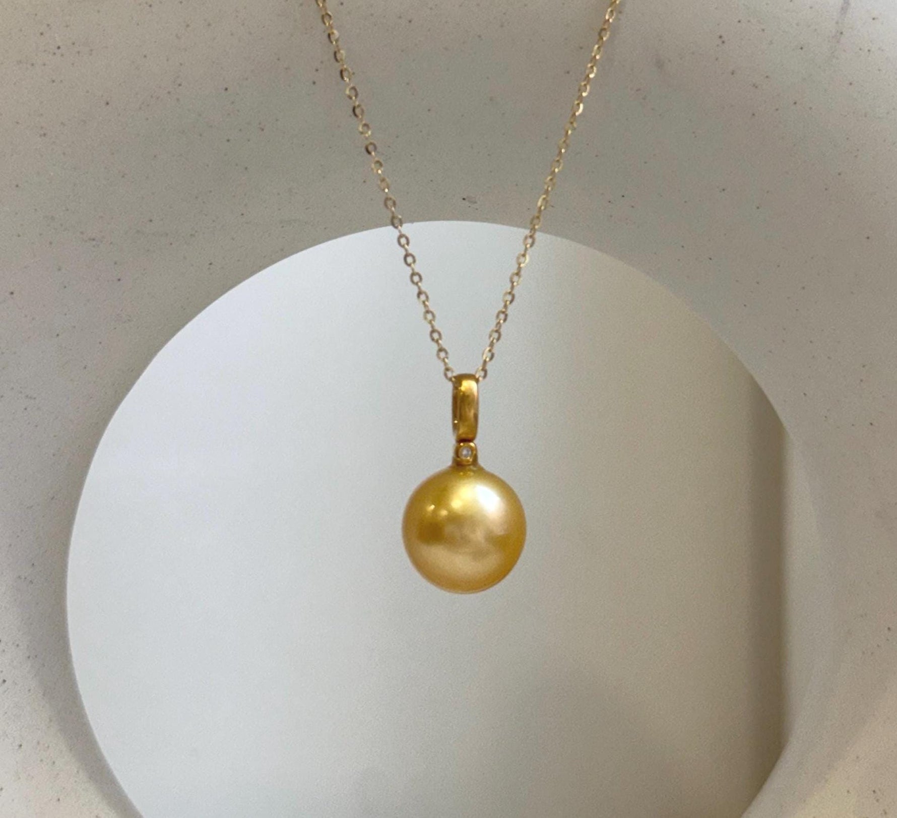 Elly’s Au750 18K Gold 11.4mm South Sea Deep Golden Ocean Pearl Pendant: Extreme luster mirrored, real gold pendant with diamond 0.01ct.  gift for her