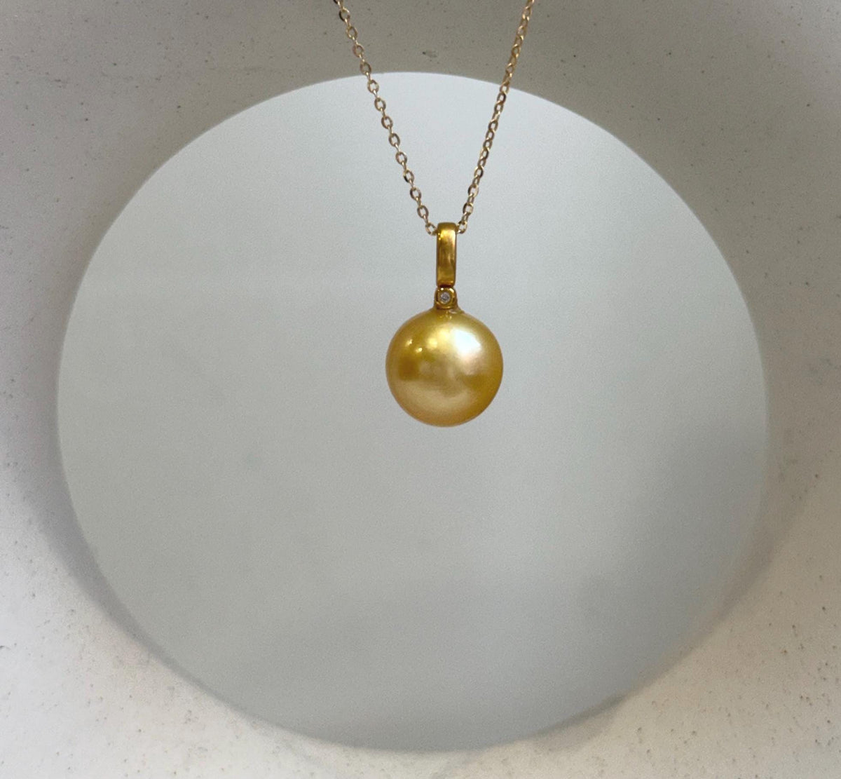 Elly’s Au750 18K Gold 11.4mm South Sea Deep Golden Ocean Pearl Pendant: Extreme luster mirrored, real gold pendant with diamond 0.01ct.  gift for her