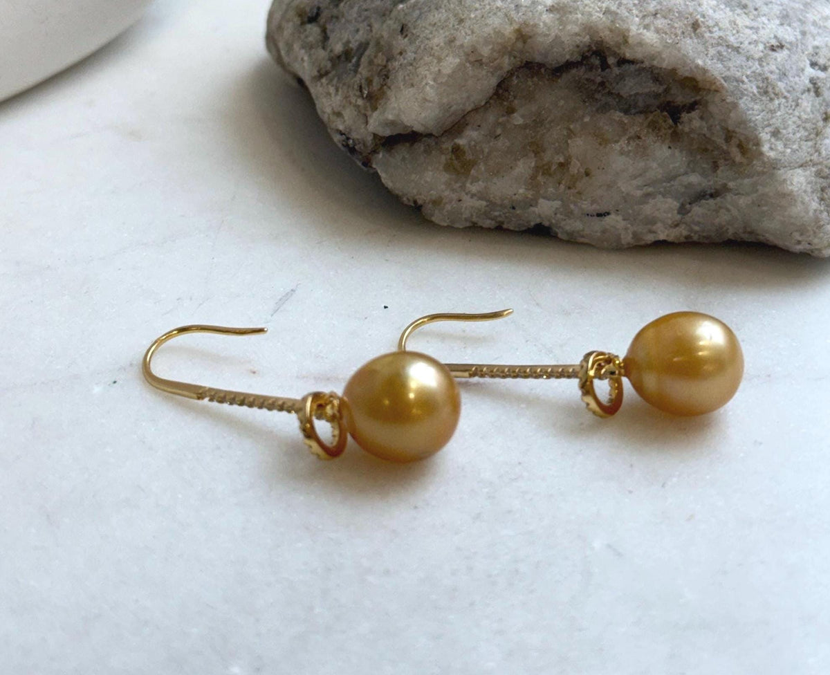 Elly’s 10.9mm Genius South sea deep gold ocean Pearls Earrings hooks: Extreme luster, 3.7cm, S925 silver w/gold plated earrings hooks. gift for her