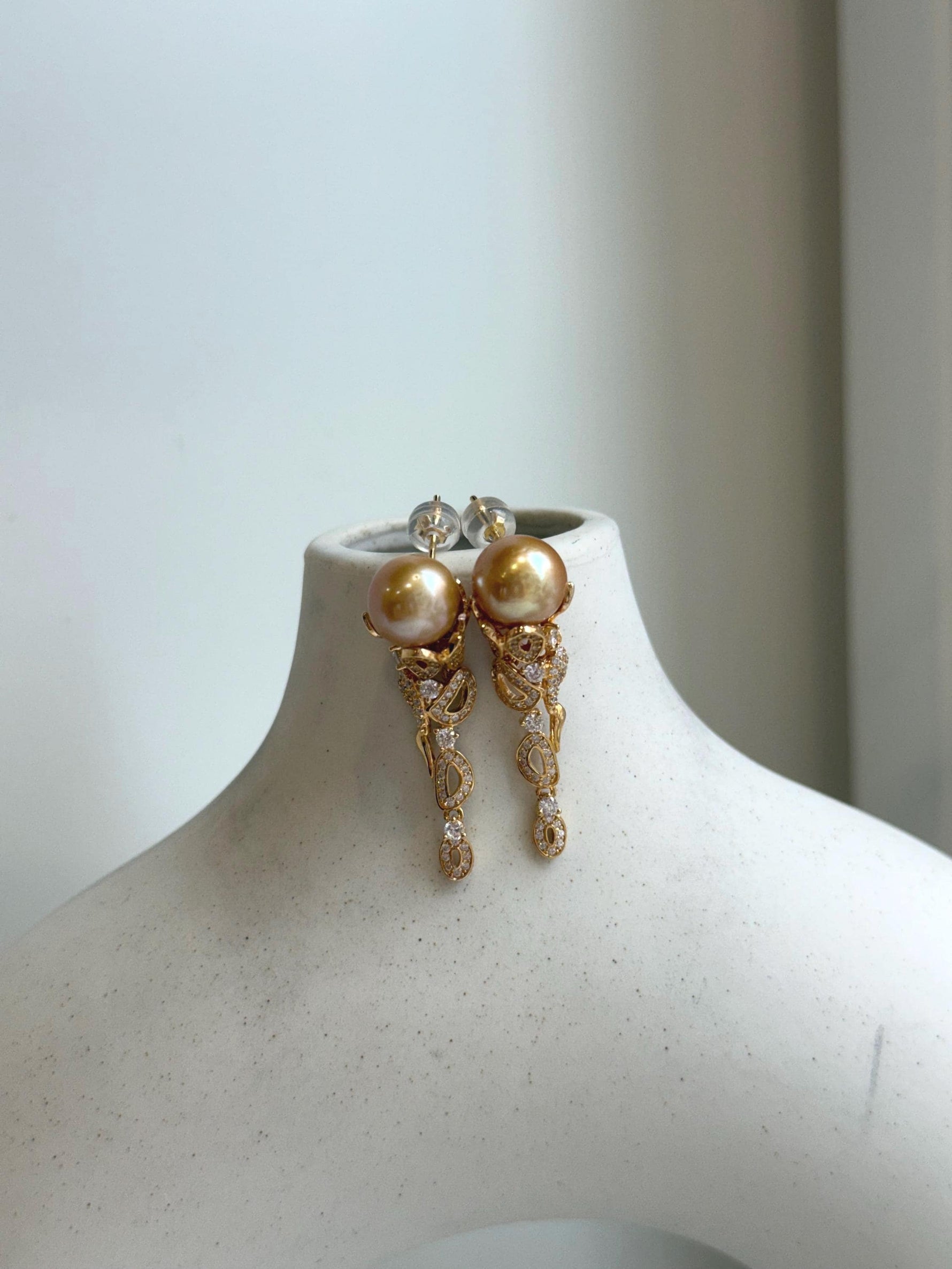 Elly’s 9.2mm Freshwater Edison deep golden pearls vintage Earrings Chandeliers: Extreme luster mirrored, s925 silver earrings.Pearl Jewelry