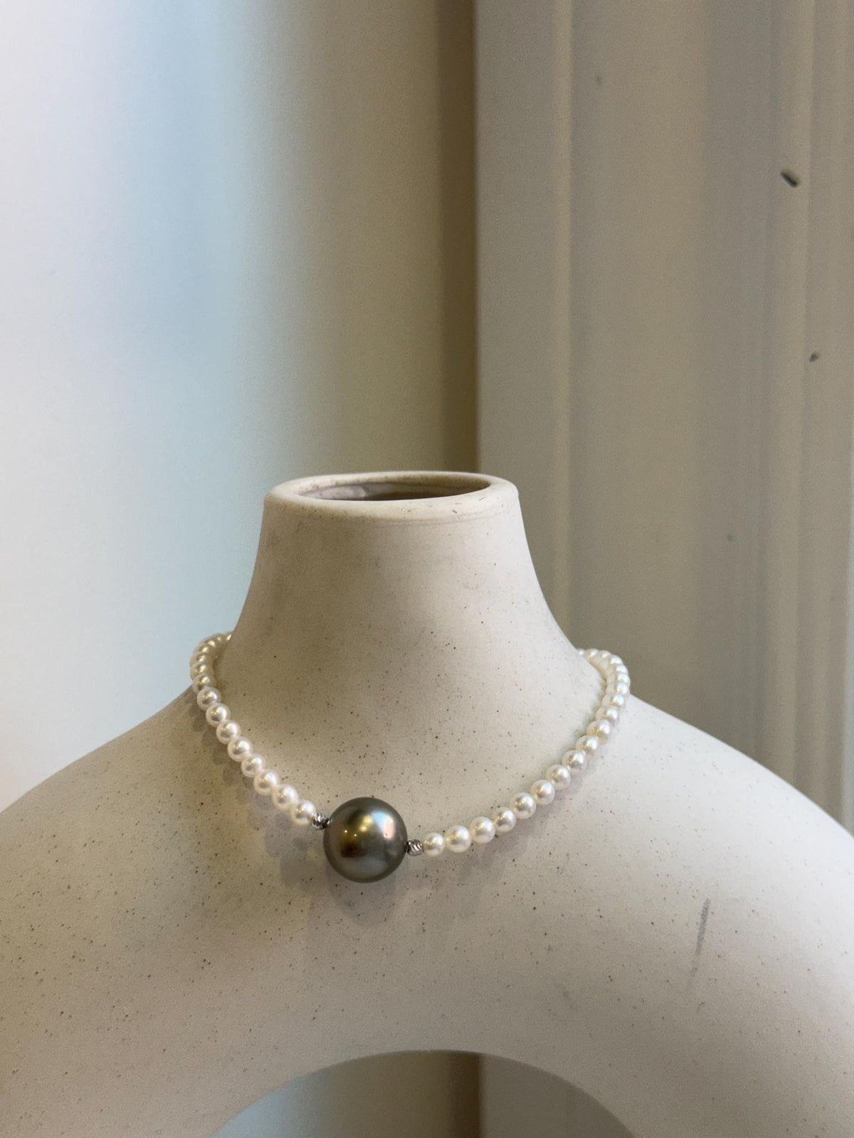 Elly’s 10.5mm Platinum Tahitian Ocean Freshwater white Pearls Bracelet: Extreme luster mirrored, 7.2”, S925 silver bracelet.