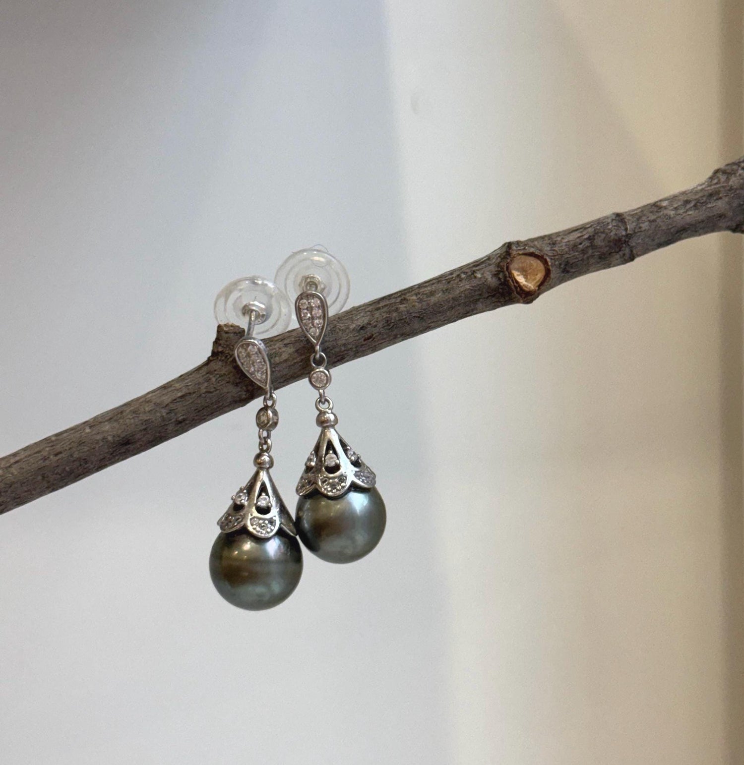 Elly’s 11.4mm Tahitian platinum hunter ocean Pearls Earrings: Extreme luster mirrored, 2.3cm high, S925 silver cool earrings.gift for her