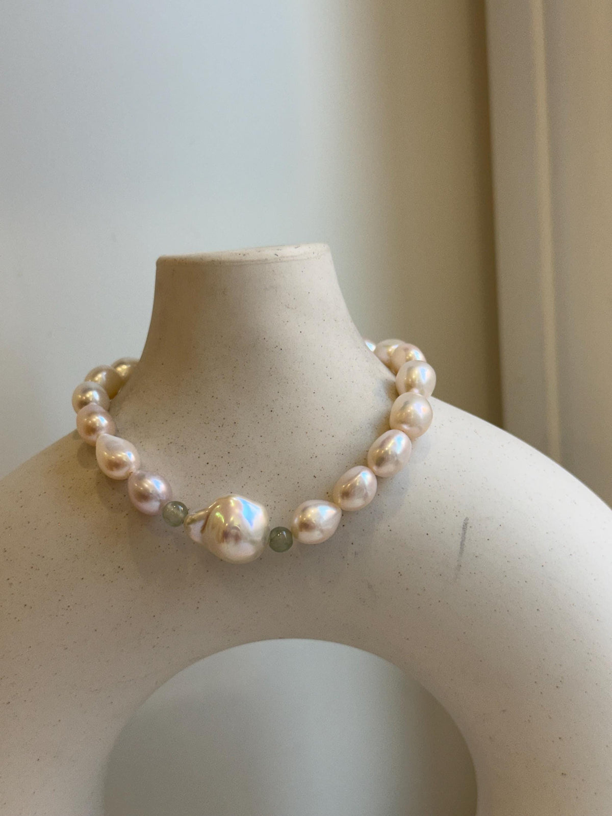 Elly’s 16pcs 7.1-13.1mm Baroque oval pearls Braclet: Extreme luster mirrored, 8”, S925 silver Braclet. gift for her