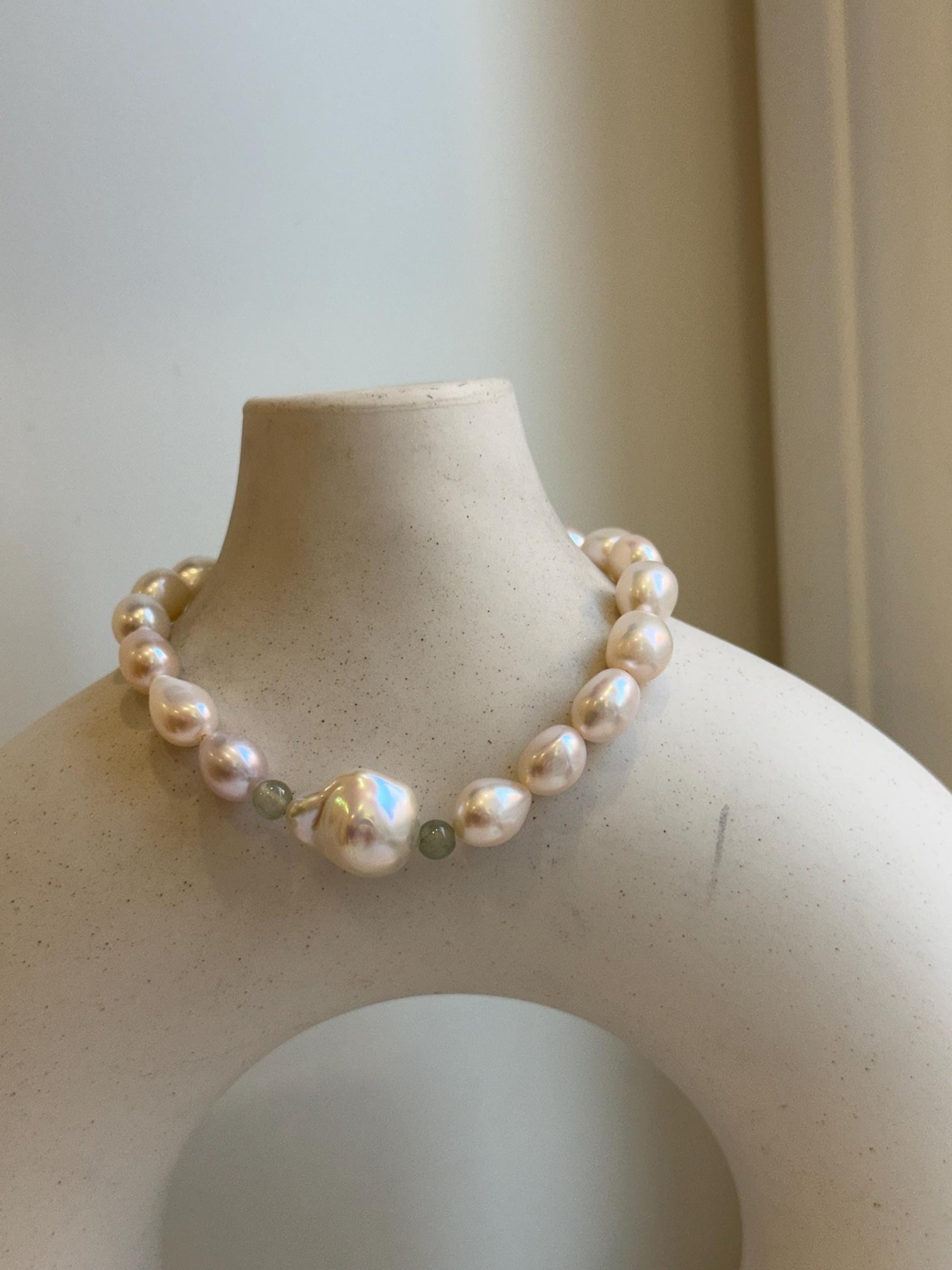Elly’s 16pcs 7.1-13.1mm Baroque oval pearls Braclet: Extreme luster mirrored, 8”, S925 silver Braclet. gift for her