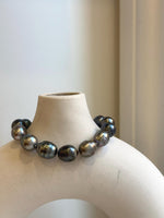 Elly’s 10.1-11.7mm 14pcs Tahitian Ocean peacock green huber Pearls Bracelet: Extreme luster, 8.1” knotted. Pearl jewelry idea.