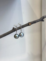 Elly’s 11.8mm Tahitian silver platinum ocean Pearls Earrings chandeliers: Extreme luster mirrored, 2.9cm high, S925 silver cool earrings. gift for her