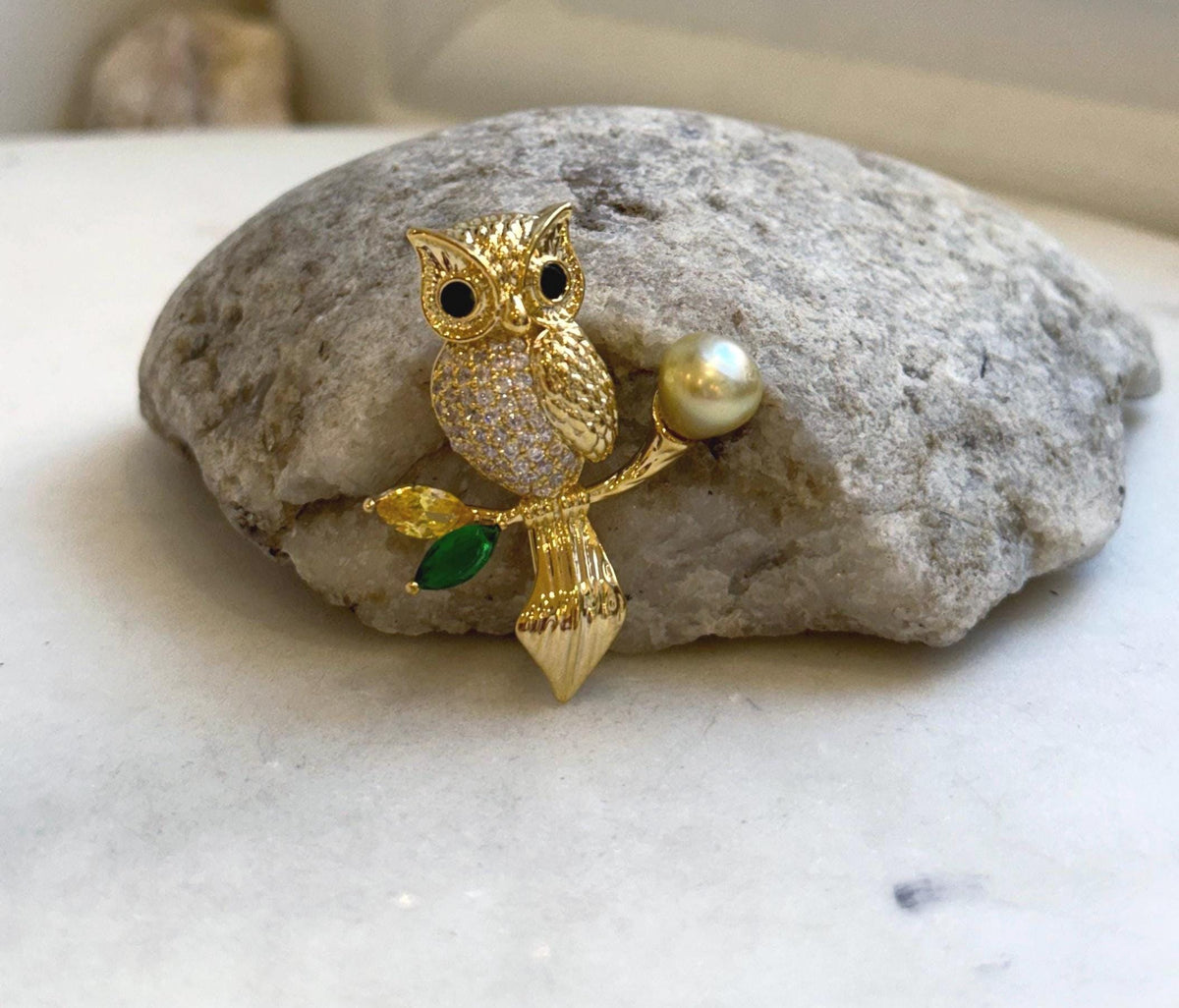 Elly’s South sea deep golden ocean pearl Owl brooch pendant 2in1: Extreme luster mirrored, 8.6mm, s925 silver chain not included.