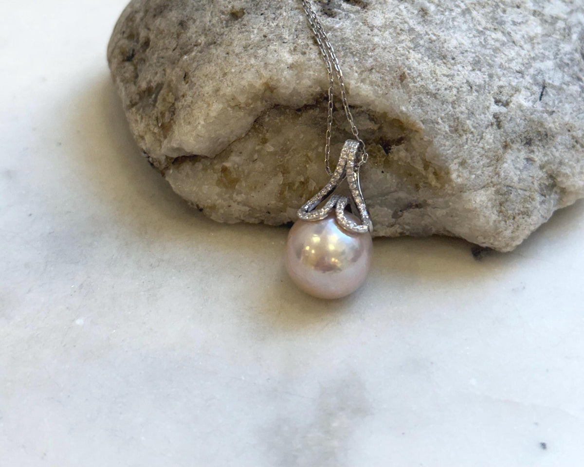 Elly’s 13.6mm Edison rose Pearl mermaid tail Pendant: Extreme luster mirrored, s925 silver pendant necklace set.Pearl jewelry idea. gift for her
