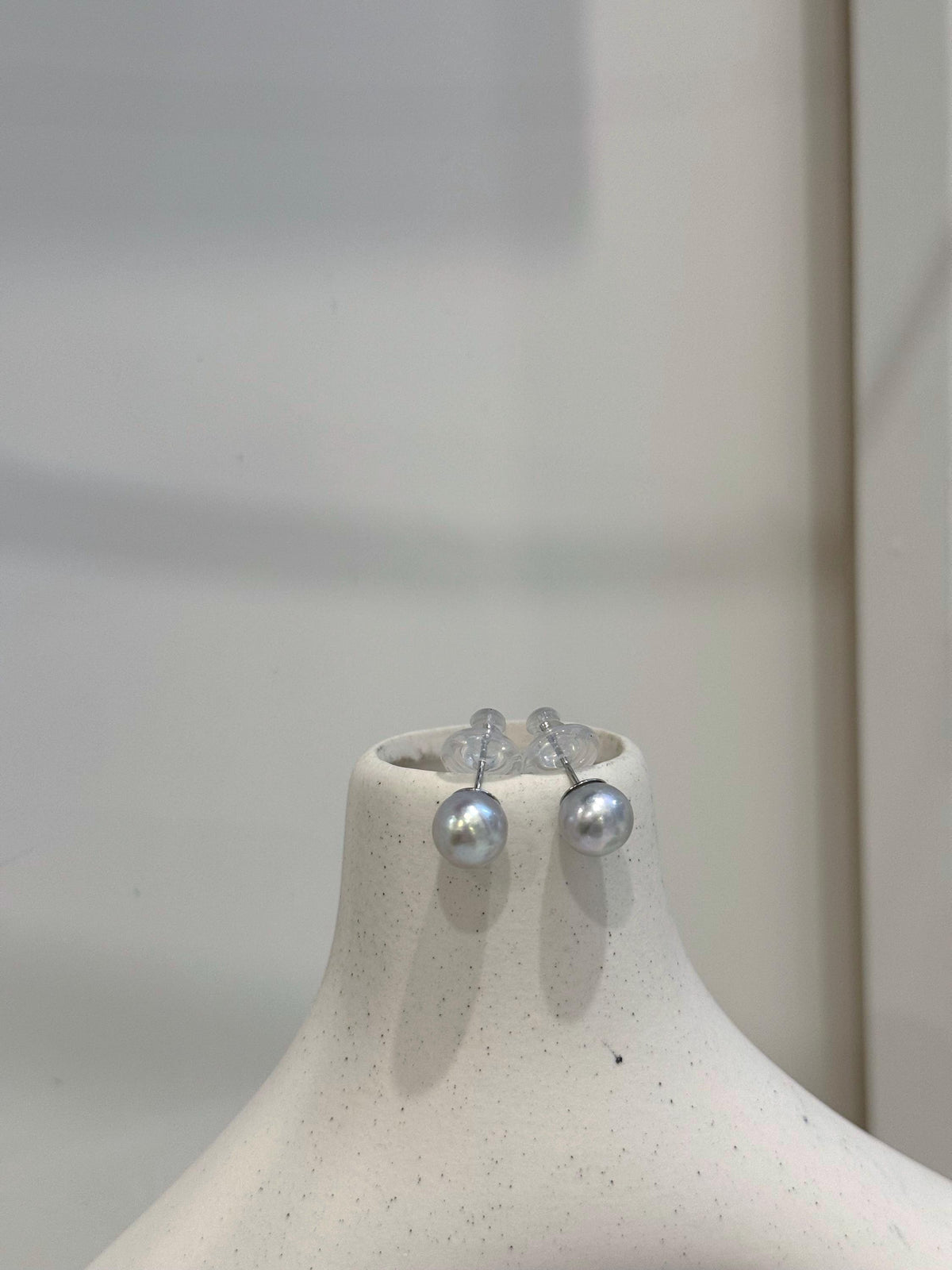 Elly’s Set of 8.4mm Akoya Ocean Pearls Earrings Studs and Jacket: Extreme luster Mirrored, S925 silver Earrings jacket and studs.