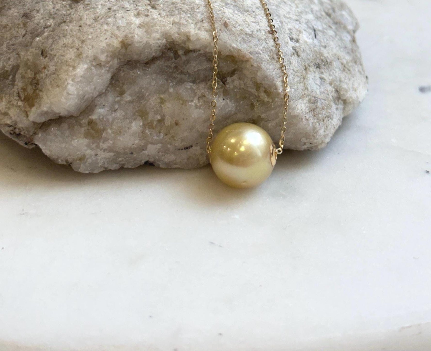 Au750 18k Gold 12.3mm South Sea golden Ocean Pearl Floating pendants:Extreme luster mirrored, ultra gold pearl, S925 silver chain included. gift for her party
