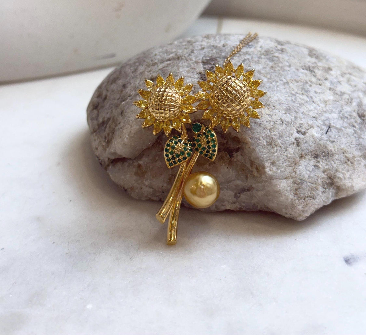 Elly’s 9.6mm South Sea deep Gold Pearl Sunflower Brooch Pendant 2in1: Extreme luster mirrored, 3.2x5cm, gift for her cool brooch