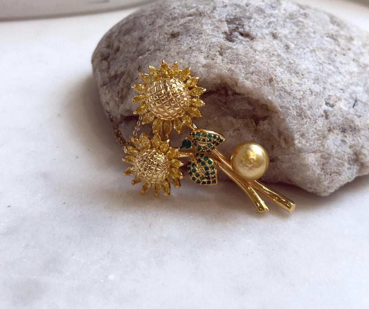 Elly’s 9.6mm South Sea deep Gold Pearl Sunflower Brooch Pendant 2in1: Extreme luster mirrored, 3.2x5cm, gift for her
