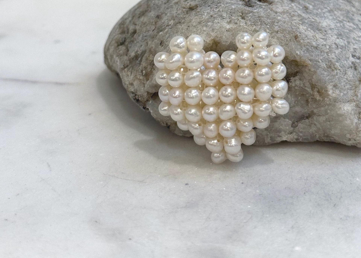 Elly’s Ivory Keshi Pearls 3D heart Vintage Brooch: Extreme luster, 4-5mm, 3.1x3.4cm.