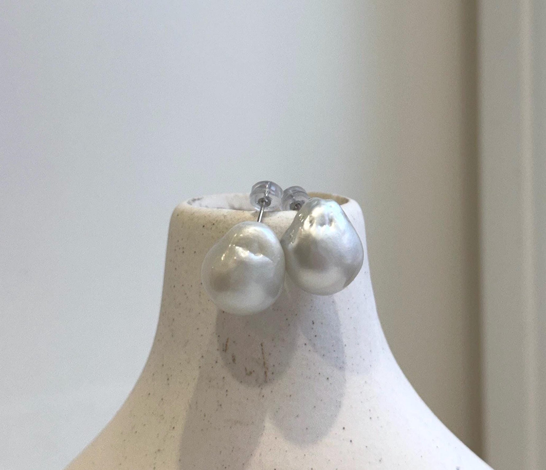 Elly’s Australian white baroque ocean Pearls minimalist earrings studs: Extreme luster, To 16.9mm, s925 silver earrings Studs.