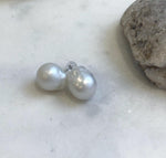 Elly’s Australian white baroque ocean Pearls minimalist earrings studs: Extreme luster, To 16.9mm, s925 silver earrings Studs.