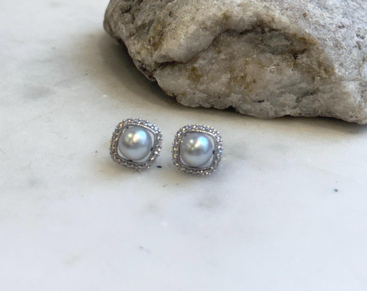 Elly’s 7.7mm Akoya ocean Blue silver pearls earings: Extreme luster mirrored, 1.2x1.2cm, s925 silver earrings. Pearl jewelry idea.