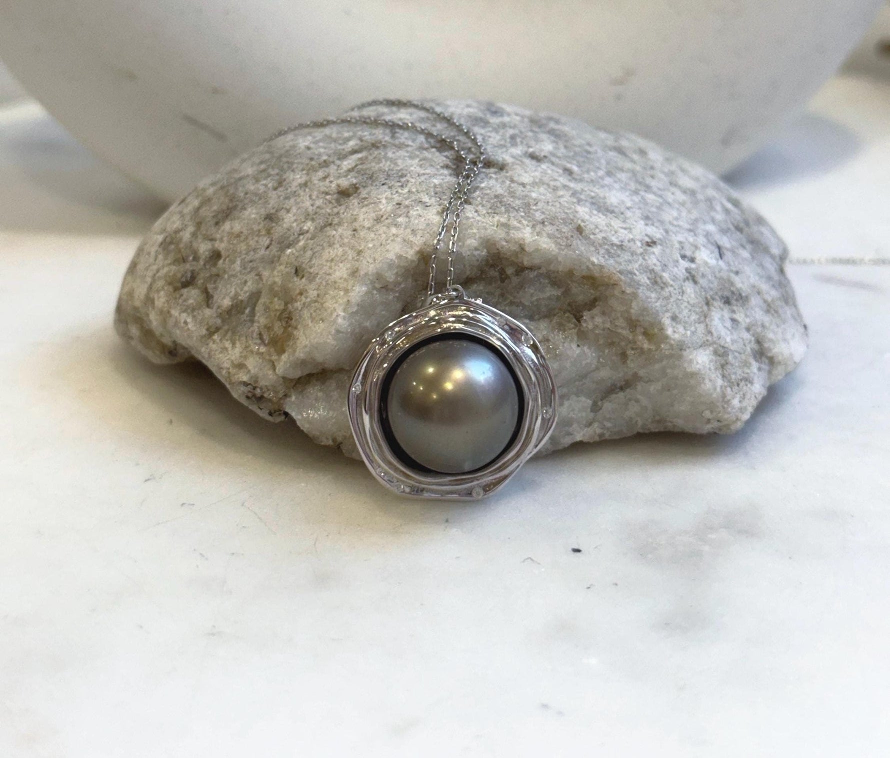Elly’s 15.2mm Rare Huge Tahitian platinum Ocean Pearl pendant: Strong luster, S925 silver pendant chain set. Pearl jewelry idea. gift for her daily wear