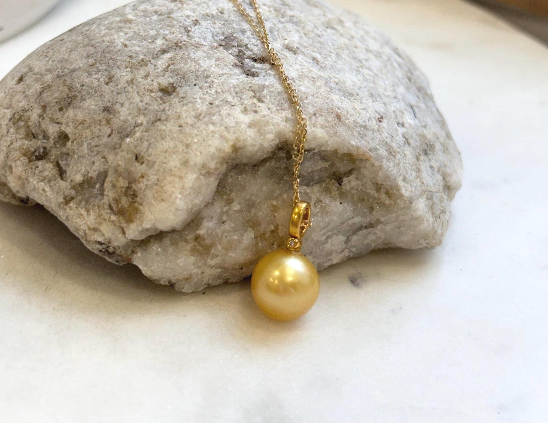 Elly’s Au750 18K Gold 11.4mm South Sea Deep Golden Ocean Pearl Pendant: Extreme luster mirrored, real gold pendant with diamond 0.01ct.  gift for her