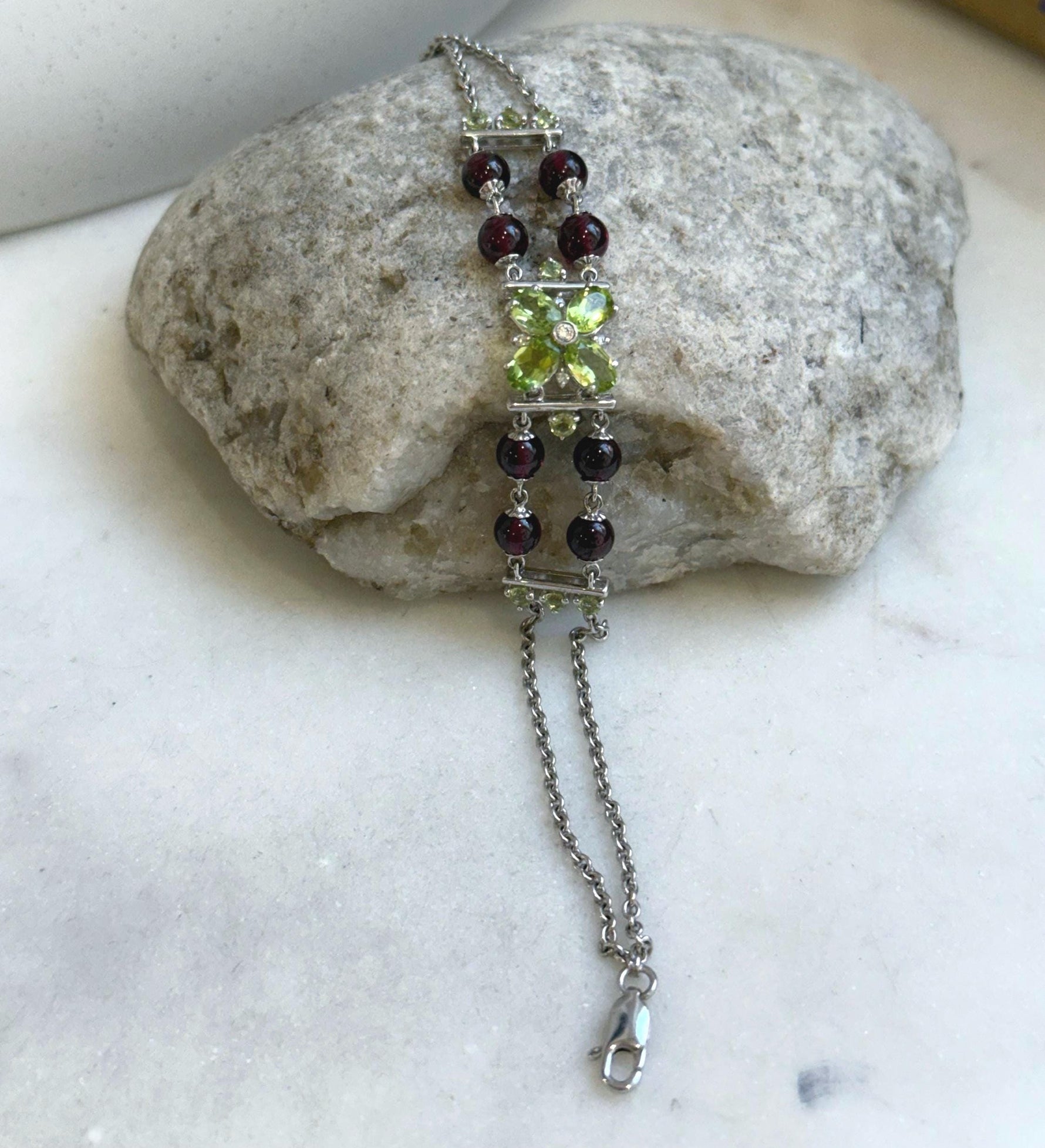 Elly’s Genius Gemstone Garnet Olivine Braclet, 1cm wide, 7.5”, S925 silver bracelet set, with extra S925 silver magnetic clips. gift for her