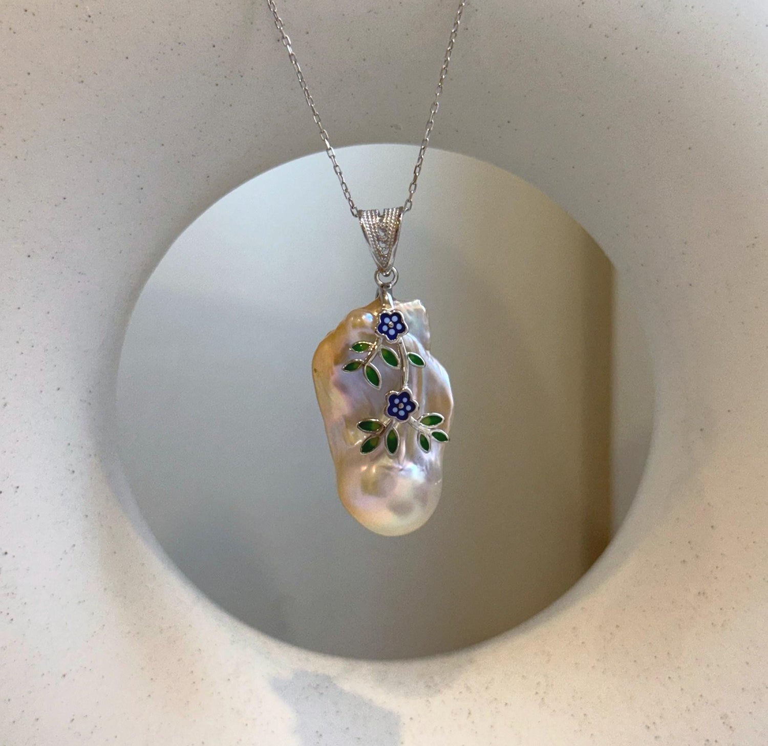 Elly’s Insale White Iridescent baroque pearl Pendant: Extreme luster, 17.7x31mm, 4.2cm high, S925 silver Floral pendant chain necklace set. gift for her