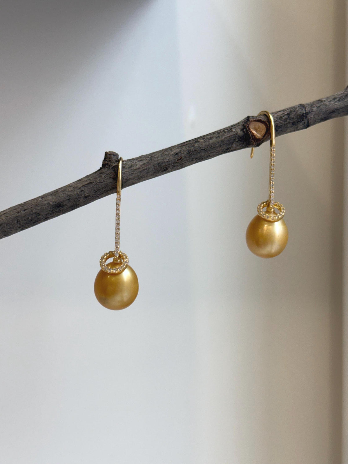 Elly’s 10.9mm Genius South sea deep gold ocean Pearls Earrings hooks: Extreme luster, 3.7cm, S925 silver w/gold plated earrings hooks. gift for her