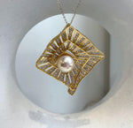 Elly’s Edison peach Gold Pearl Vintage Brooch Pendant 2in1: Extreme luster mirrored, 11.1mm, 3.5x3.8cm, s925 silver chain not included. gift for her retirement