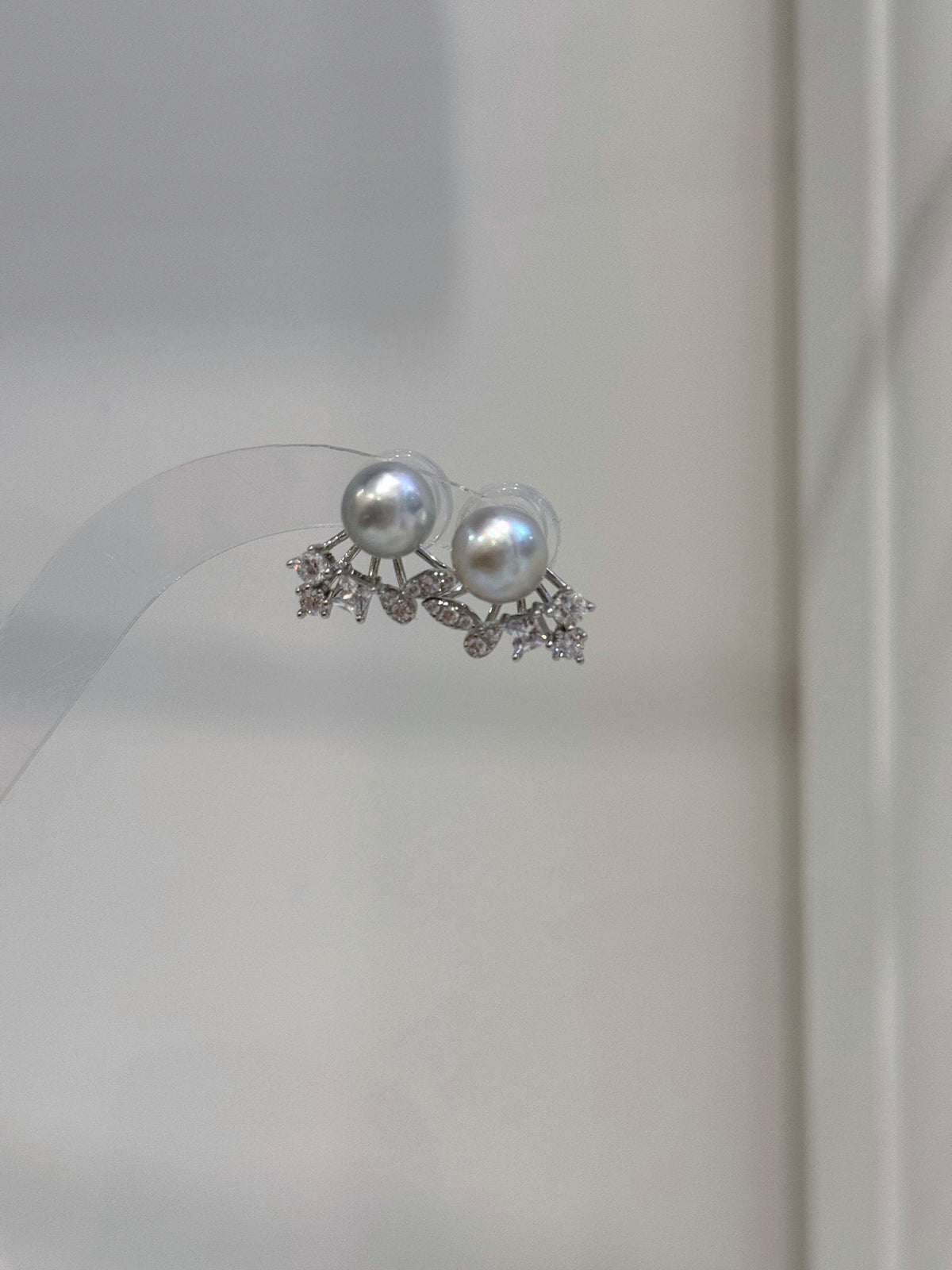 Elly’s Set of 8.4mm Akoya Ocean Pearls Earrings Studs and Jacket: Extreme luster Mirrored, S925 silver Earrings jacket and studs.