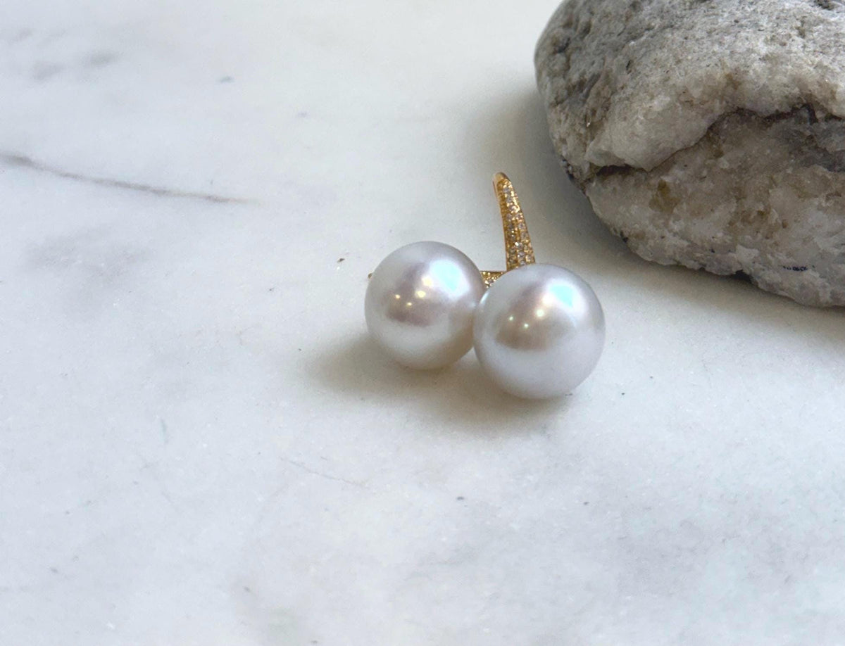 Elly’s 14.4mm White Edison Pearls High heel Earrings Hooks: Extreme luster Mirrored, 2.6cm high, S925 silver earrings hooks. gift for her birthday