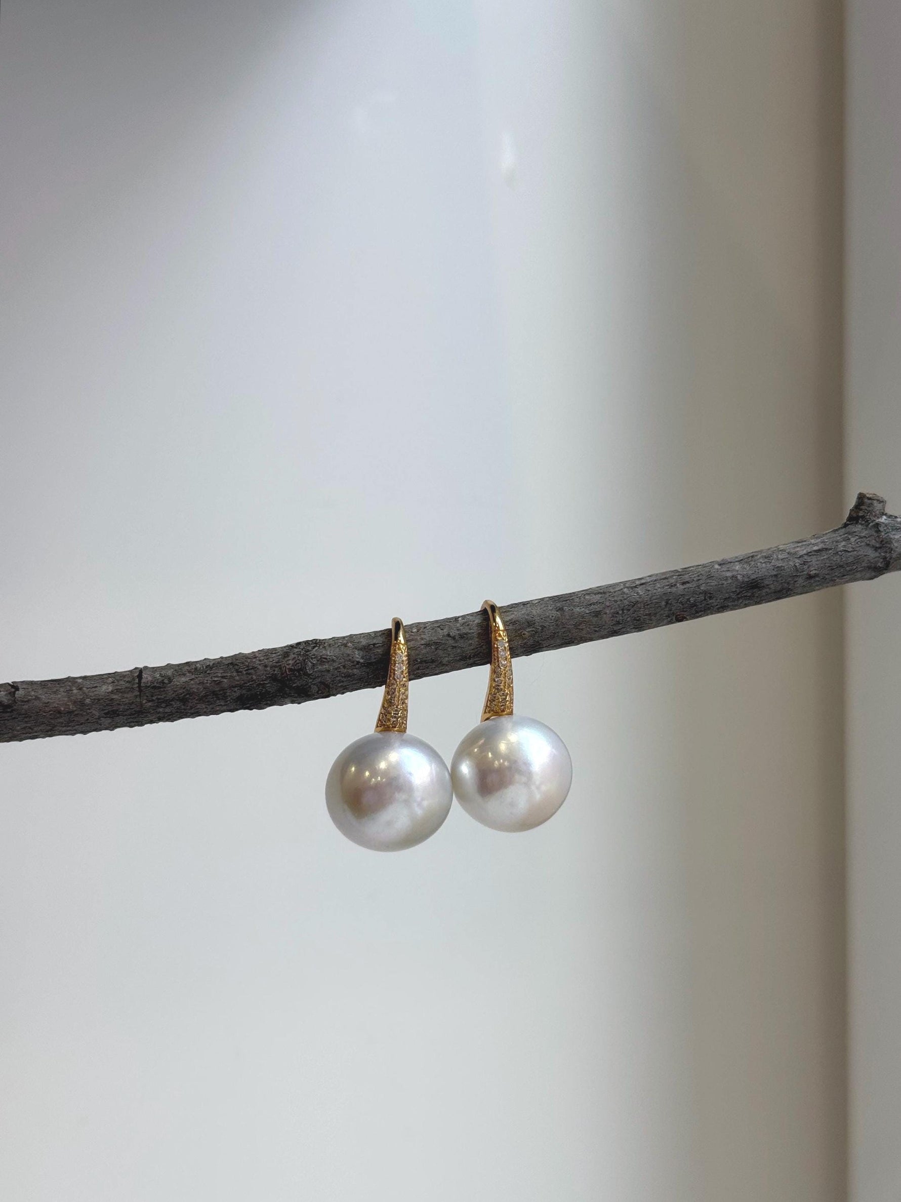 Elly’s 14.4mm White Edison Pearls High heel Earrings Hooks: Extreme luster Mirrored, 2.6cm high, S925 silver earrings hooks. gift for her party