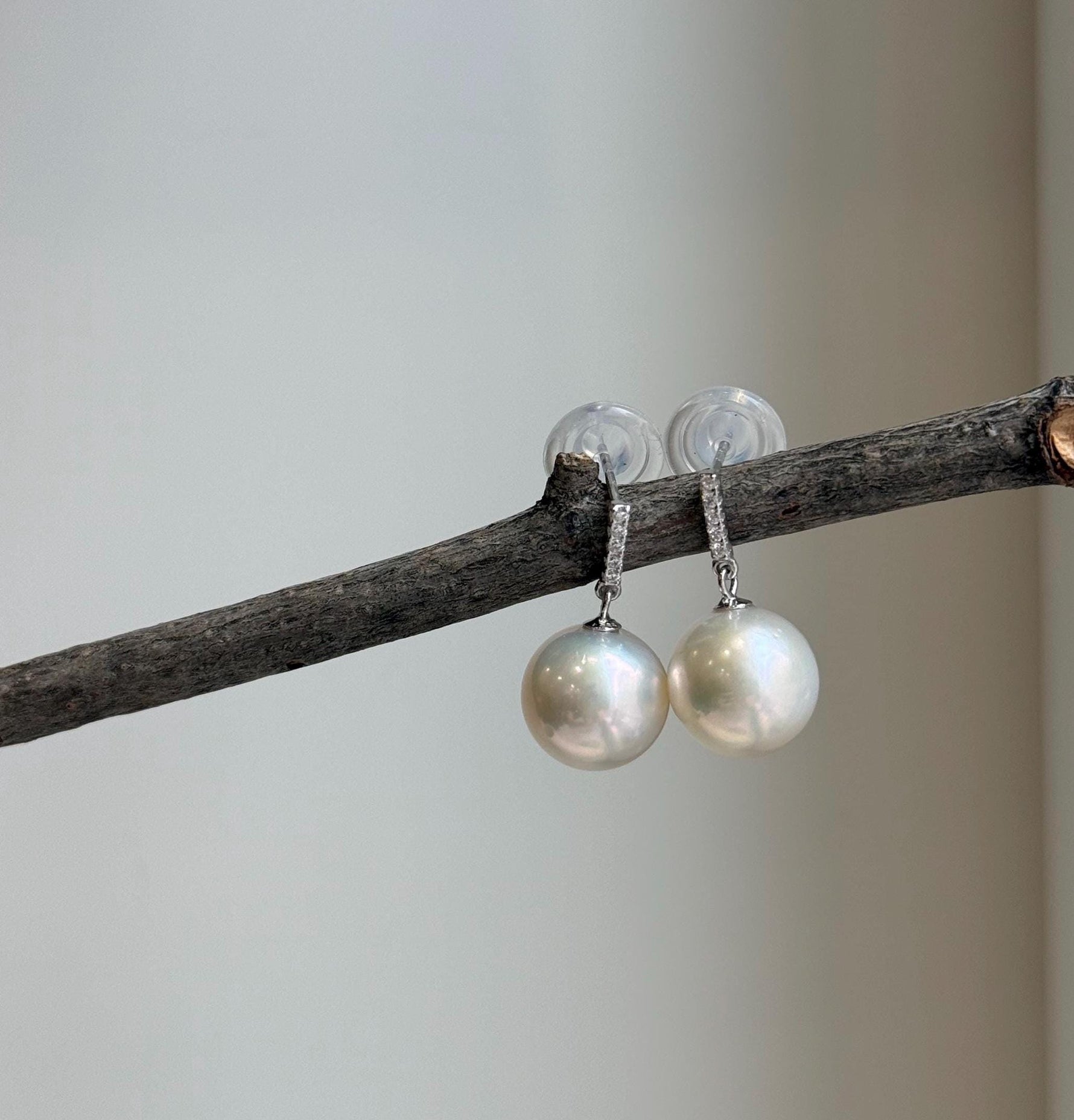 Elly’s 11.5mm White Edison Pearls Earrings: Extreme luster Mirrored, 2.1cm high, S925 silver cool earrings.Pearl Jewelry Idea, gift for her