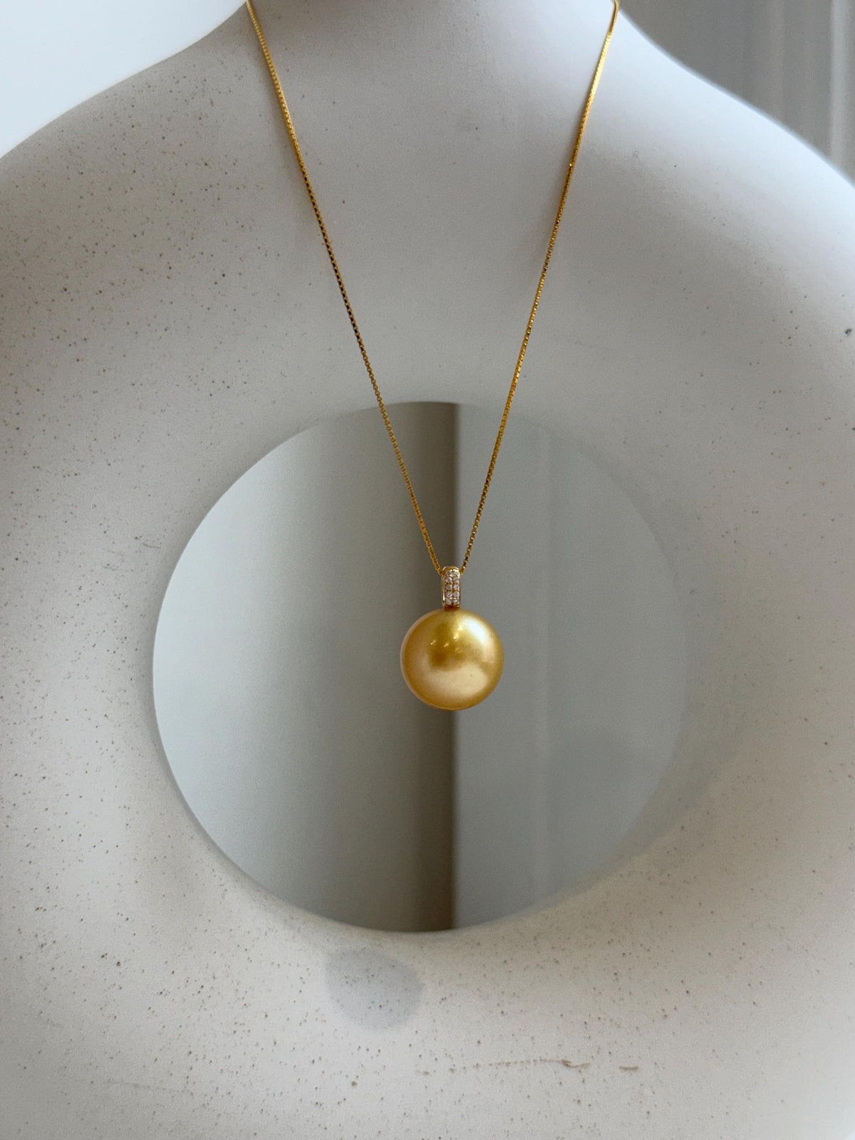 Elly’s 13.6mm Au750 18K Gold Huge Genius South Sea deep Golden Ocean Pearl Pendant: Extreme luster mirrored effect, 18k real gold pendant. gift for her Valentine’s Day