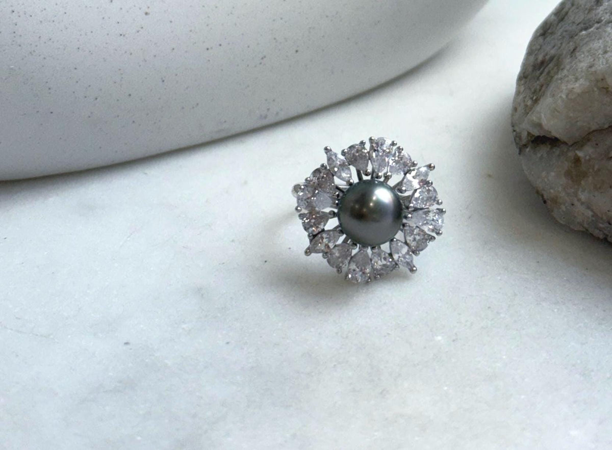 Elly’s 8.9mm Tahitian Ocean Peacock green Pearl Ring: Extreme luster mirrored, S925 silver Floral adjustable Ring.gift for her Valentine’s Day