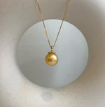 Elly’s 12.6mm Au750 18K Gold Genius South Sea ultra Golden Ocean Pearl Pendant: Extreme luster mirrored, 1.6cm high, 18K real gold pendant. gift for her Valentine’s Day